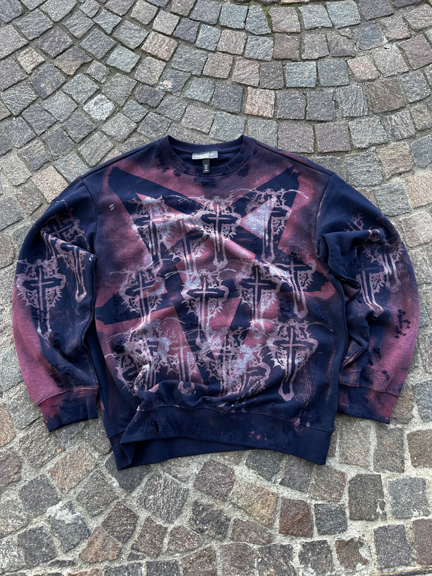 CROSS HOODIE